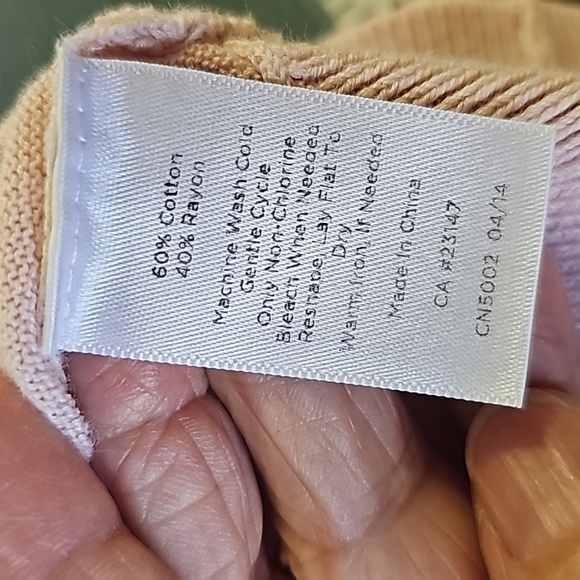 Talbots light pink pop over sweater.  Size medium Petite. Lightweight. - Picture 10 of 11